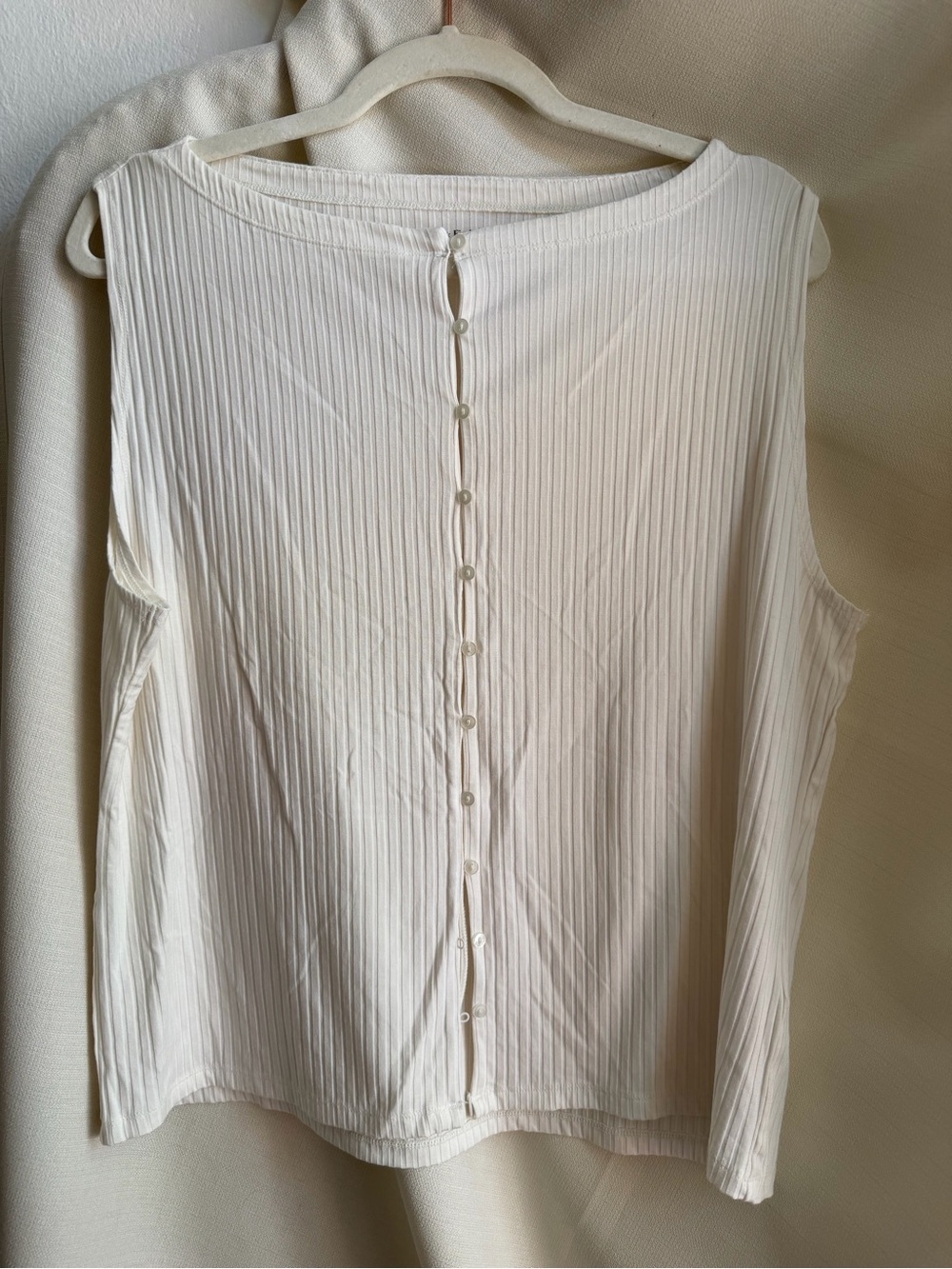 Abercrombie & Fitch Cream Ribbed Button-Back Sleeveless Top